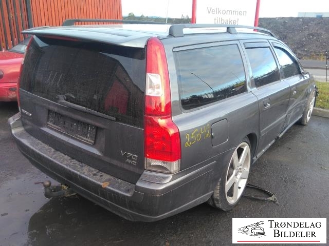 Volvo V70 2000-2004 (Type II, Fase 1) , Motorkode: B5254T2, Girkassekode: 5-AUT 4WD / AW50/51 AWD