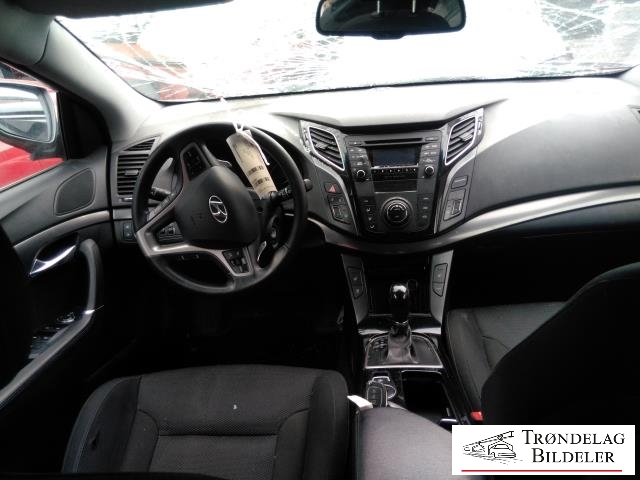 Hyundai i40 2012-2017 , Motorkode: D4FD, Girkassekode: 