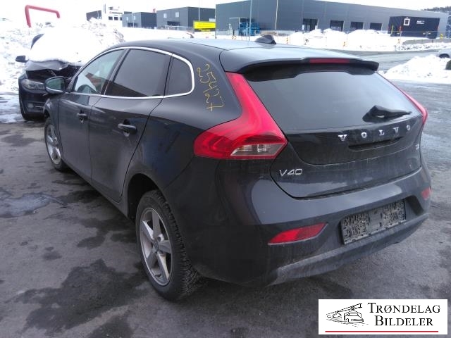 Volvo V40 2012-2019 , Motorkode: D4204T8, Girkassekode: 6-MAN 2WD / M66