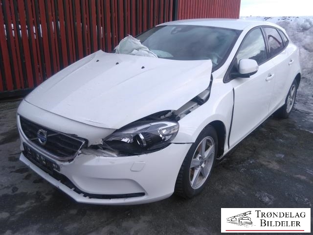 Volvo V40 2012-2019 , Motorkode: D4162T, Girkassekode: 6-MAN 2WD / B6