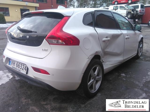 Volvo V40 2012-2019 , Motorkode: D4162T, Girkassekode: 6-MAN 2WD / B6