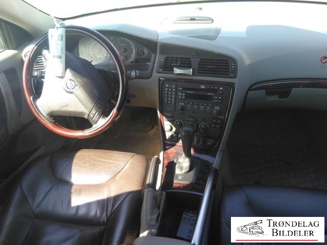 Volvo XC70 2005-2007 (Type I, Fase 2) , Motorkode: D5244T, Girkassekode: 5-AUT AWD / AW50/51 AWD