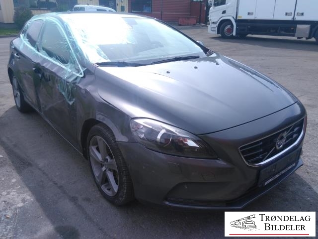 Volvo V40 2012-2019 , Motorkode: D4162T, Girkassekode: 6-MAN 2WD / B6