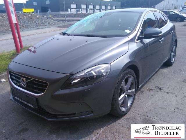 Volvo V40 2012-2019 , Motorkode: D4162T, Girkassekode: 6-MAN 2WD / B6