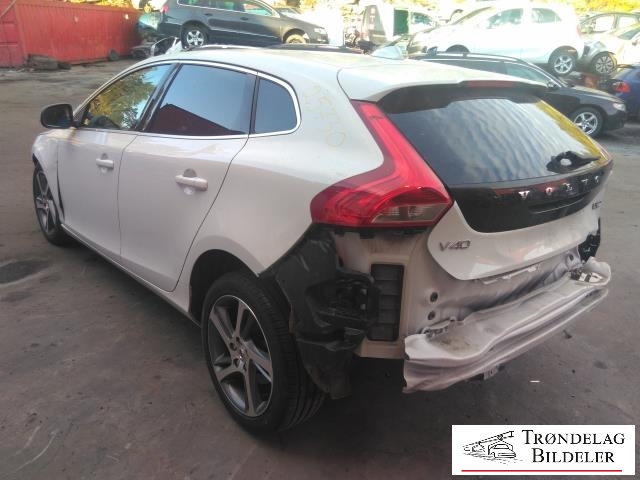 Volvo V40 2012-2019 , Motorkode: D4204T8, Girkassekode: 6-MAN 2WD / M76