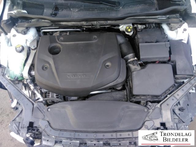 Volvo V40 2012-2019 , Motorkode: D4204T8, Girkassekode: 6-MAN 2WD / M76