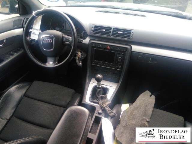Audi A4 2004-2008 (Type III) (B7) (B7), Motorkode: BLB, Girkassekode: HCF