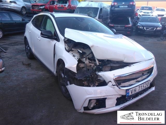 Volvo V40 2012-2019 , Motorkode: B4204T21, Girkassekode: 8-AUT 4WD / TG-81SC AWD