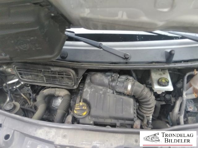Nissan Primastar 2006-2014 , Motorkode: M9R E7, Girkassekode: