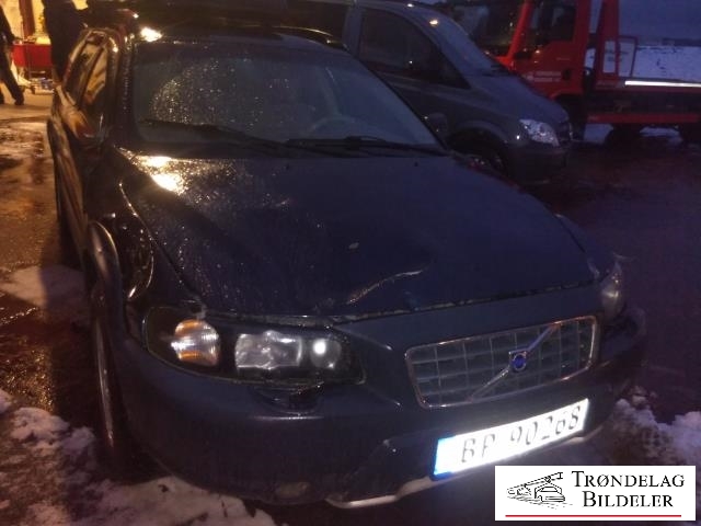 Volvo XC70 2001-2004 (Type I, Fase 1) , Motorkode: D5244T, Girkassekode: 5-AUT 4WD / AW50/51 AWD