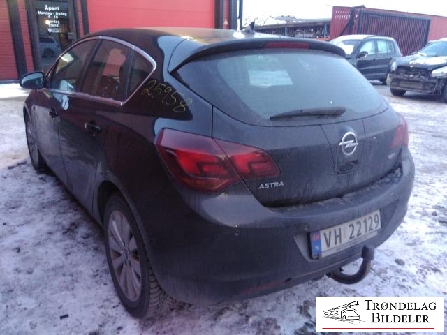 Opel Astra J 2010-2015 , Motorkode: LPV| A17DTJ, Girkassekode: 