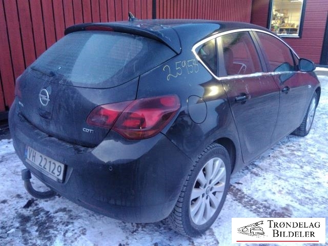 Opel Astra J 2010-2015 , Motorkode: LPV| A17DTJ, Girkassekode: 