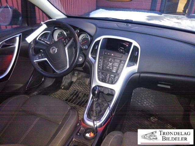 Opel Astra J 2010-2015 , Motorkode: LPV| A17DTJ, Girkassekode: 