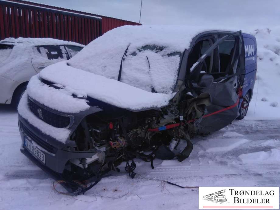 Peugeot Traveller 2017-->> , Motorkode: AH01, Girkassekode: 