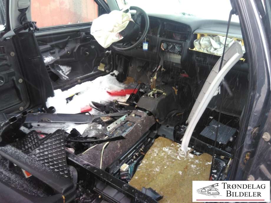 VW Golf III 1992-1997 , Motorkode: ADZ, Girkassekode: 