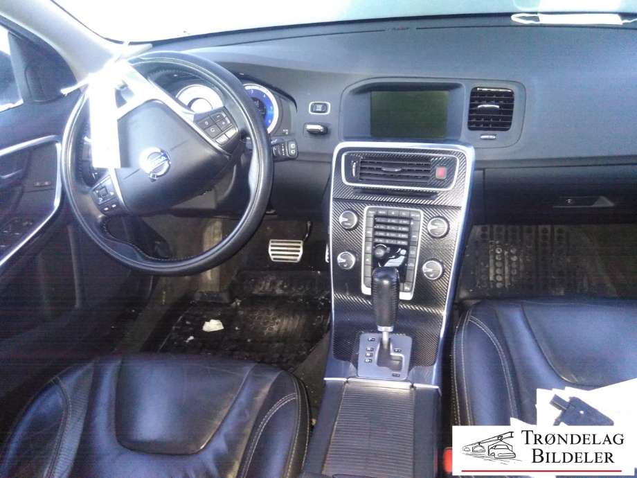 Volvo V60 2010-2013 (Type I, Fase 1) , Motorkode: D5204T3, Girkassekode: 6-AUT 2WD / TF-80SC