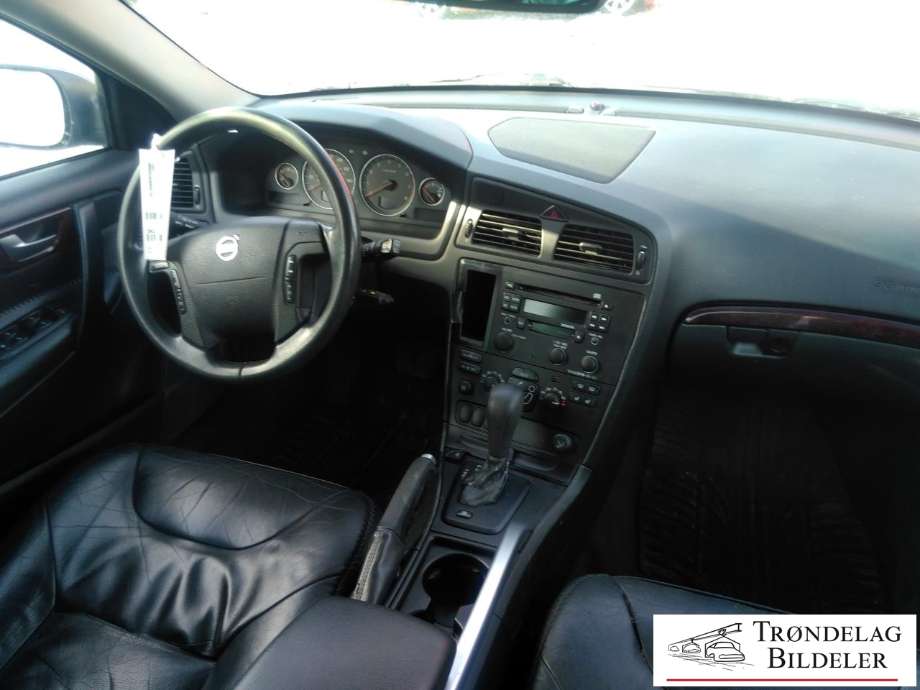 Volvo XC70 2001-2004 (Type I, Fase 1) , Motorkode: B5254T2, Girkassekode: 5-AUT 4WD / M58 / AW50/51 AWD