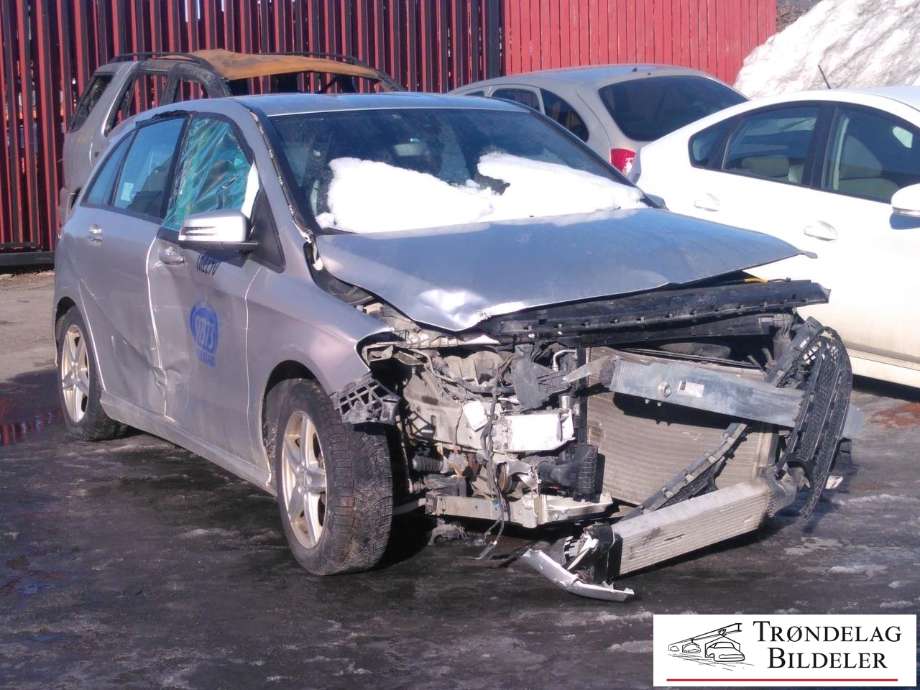 Mercedes B-Klasse 2011-2018 (W246) (W246), Motorkode: K9K, Girkassekode: 
