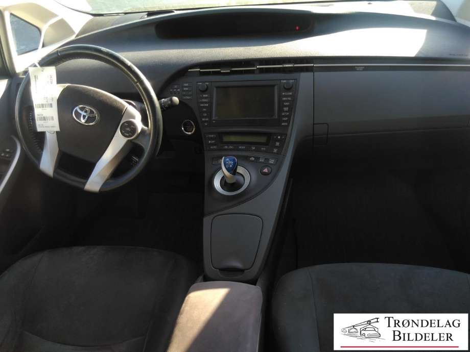 Toyota Prius 2009-2016 (Type III) (COMBI) (COMBI), Motorkode: 2ZR-FXE, Girkassekode: 