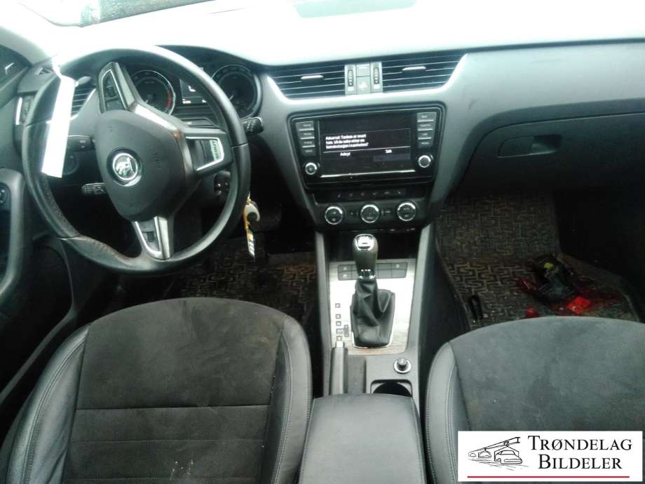 Škoda Octavia 2013-2016 (Type III, Fase 1) , Motorkode: CJSB, Girkassekode: QMH