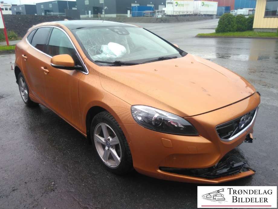 Volvo V40 2012-2019 , Motorkode: D4162T, Girkassekode: 6-MAN 2WD / B6