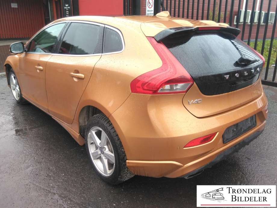 Volvo V40 2012-2019 , Motorkode: D4162T, Girkassekode: 6-MAN 2WD / B6
