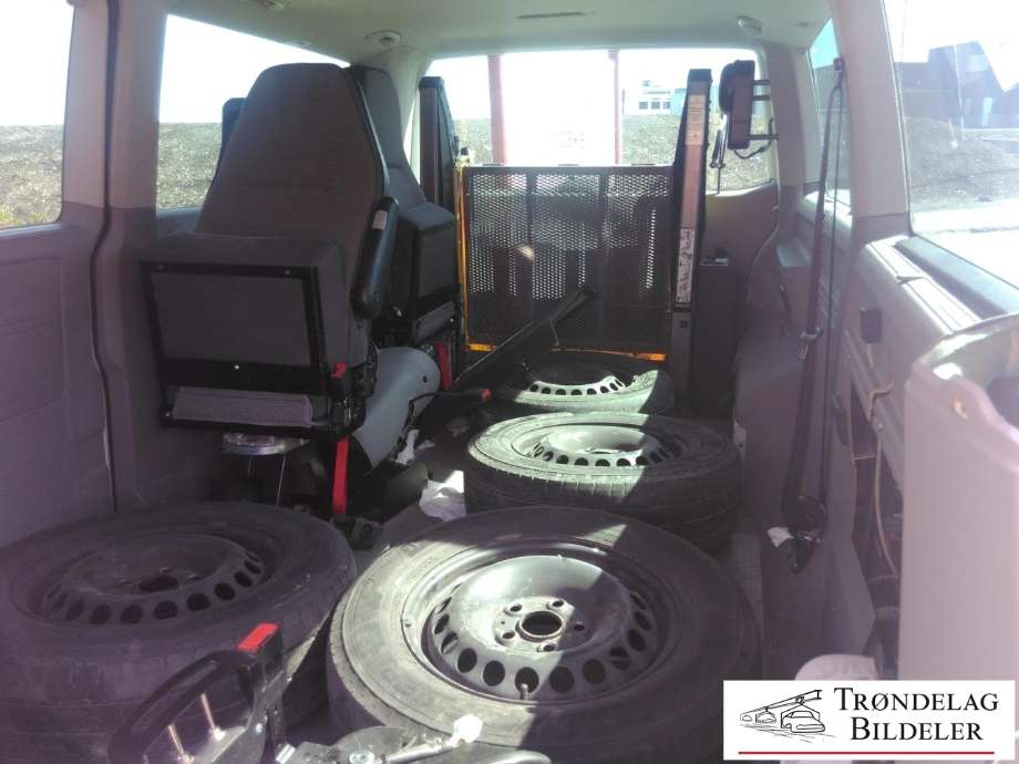 VW Transporter / Caravelle 2009-2015 (Fase 2) (T5) (T5), Motorkode: CCHA, Girkassekode: NZQ