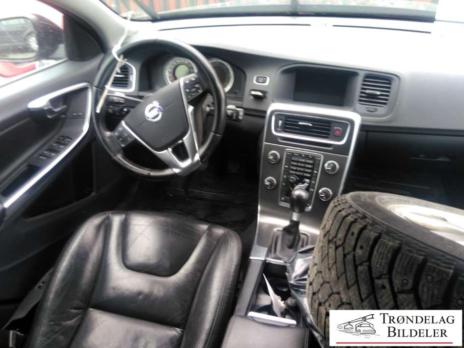 Volvo V60 2010-2013 (Type I, Fase 1) , Motorkode: D4162T, Girkassekode: 6-MAN 2WD / MMT6