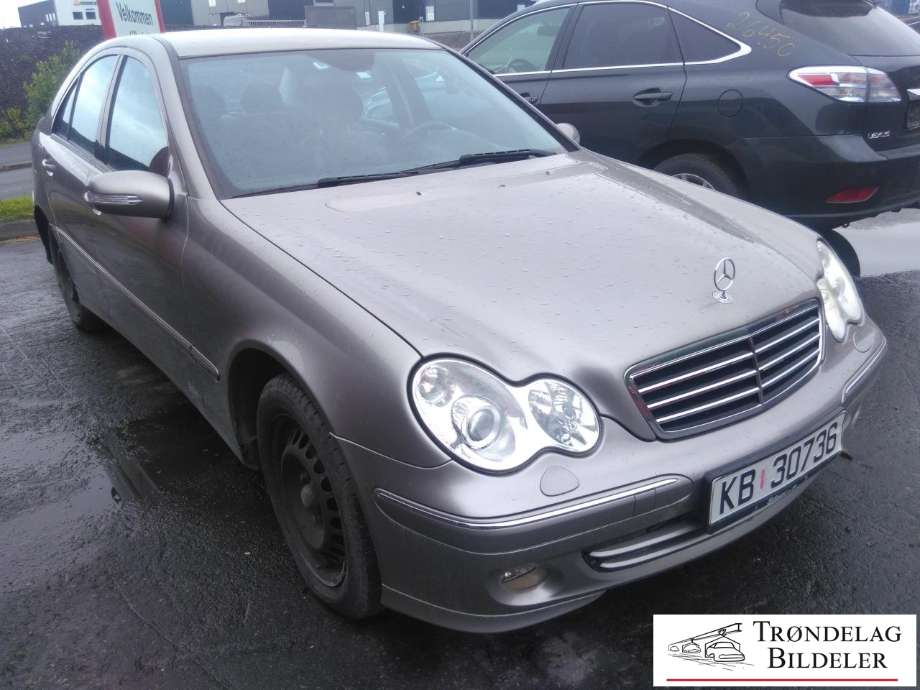 Mercedes C-Klasse 2004-2007 (Fase 2) (W203) (W203), Motorkode: 271 946, Girkassekode: 