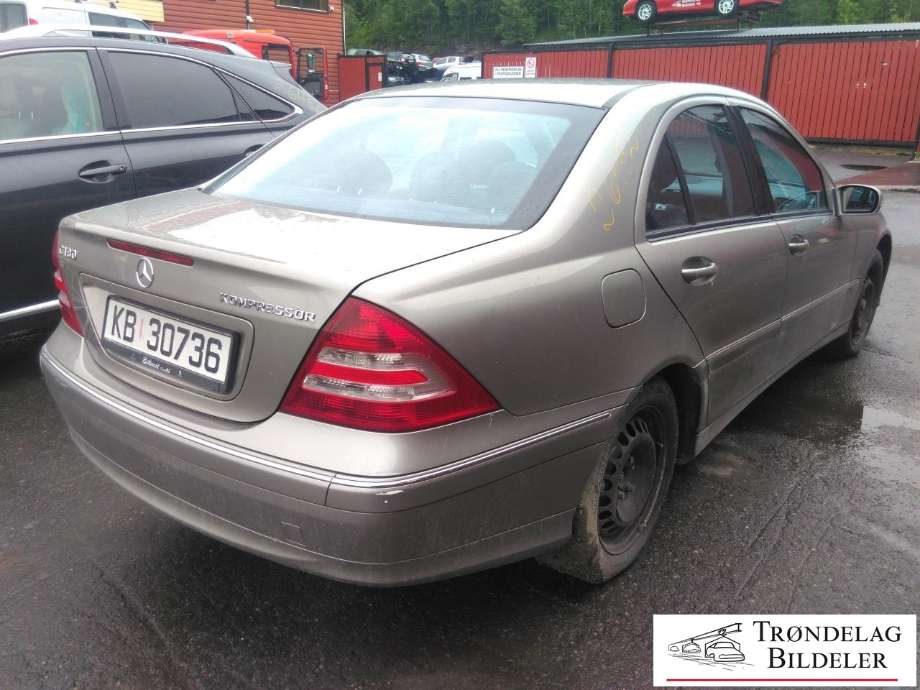 Mercedes C-Klasse 2004-2007 (Fase 2) (W203) (W203), Motorkode: 271 946, Girkassekode: 