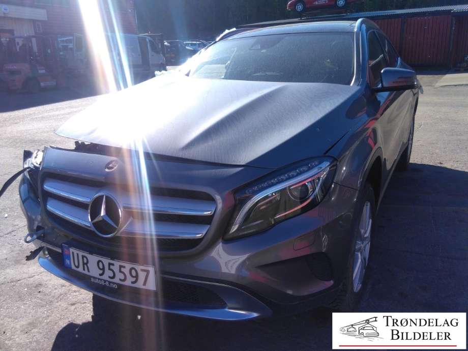 Mercedes GLA 2014-2020 (X156) (X156), Motorkode: 270910, Girkassekode: D724001