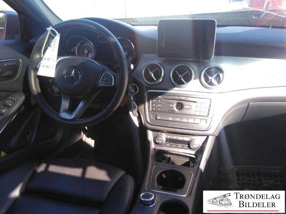 Mercedes GLA 2014-2020 (X156) (X156), Motorkode: 270910, Girkassekode: D724001