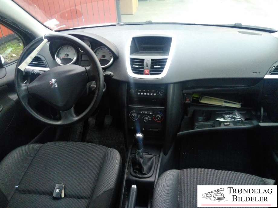 Peugeot 207 2006-2012 , Motorkode: 8HZ, Girkassekode: 