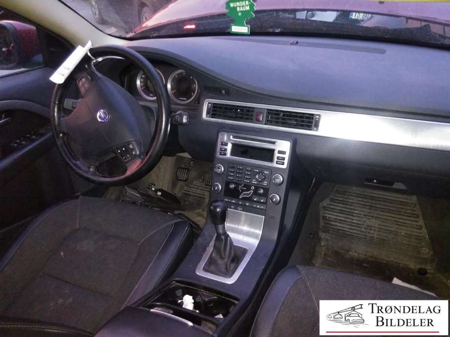 Volvo XC70 2008-2013 (Type II, Fase 1) , Motorkode: D5244T(4), Girkassekode: 6-MAN 4WD / M66 AWD