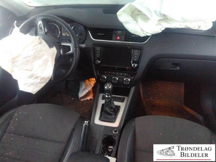 Škoda Octavia 2013-2016 (Type III, Fase 1) , Motorkode: CLH CLH-A, Girkassekode: MRV