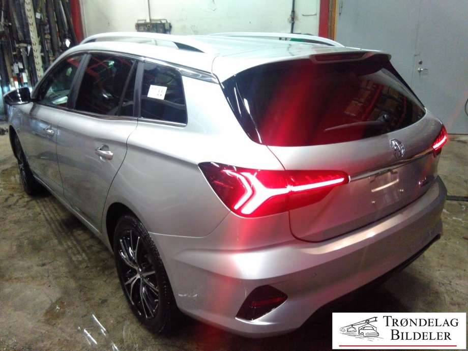 MG MG5 2022-->> , Motorkode: TZ204XS1152|EU174A61S, Girkassekode: 