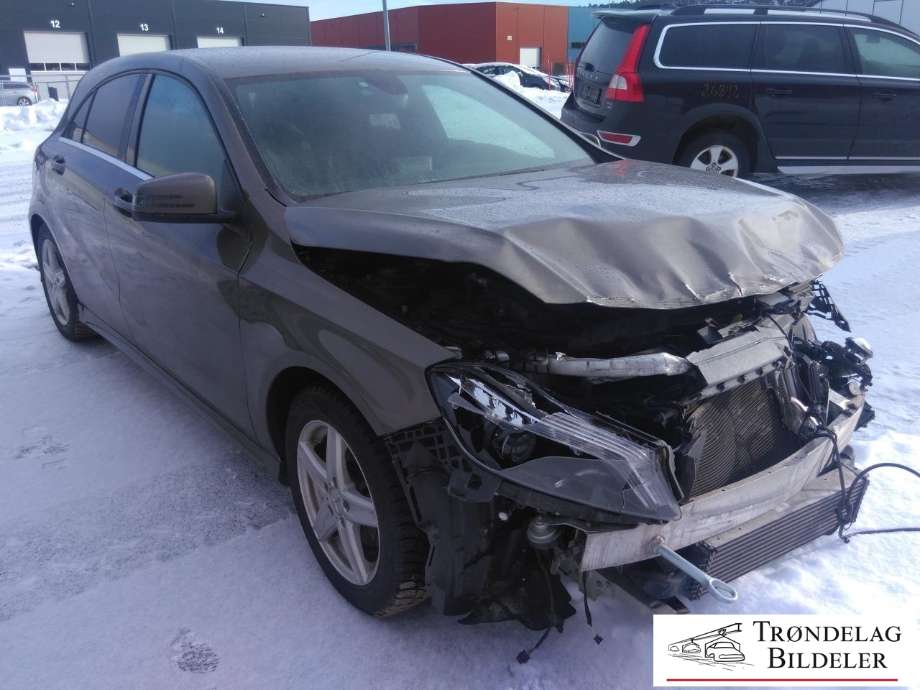 Mercedes A-Klasse 2012-2018 (W176) (W176), Motorkode: 270910, Girkassekode: 