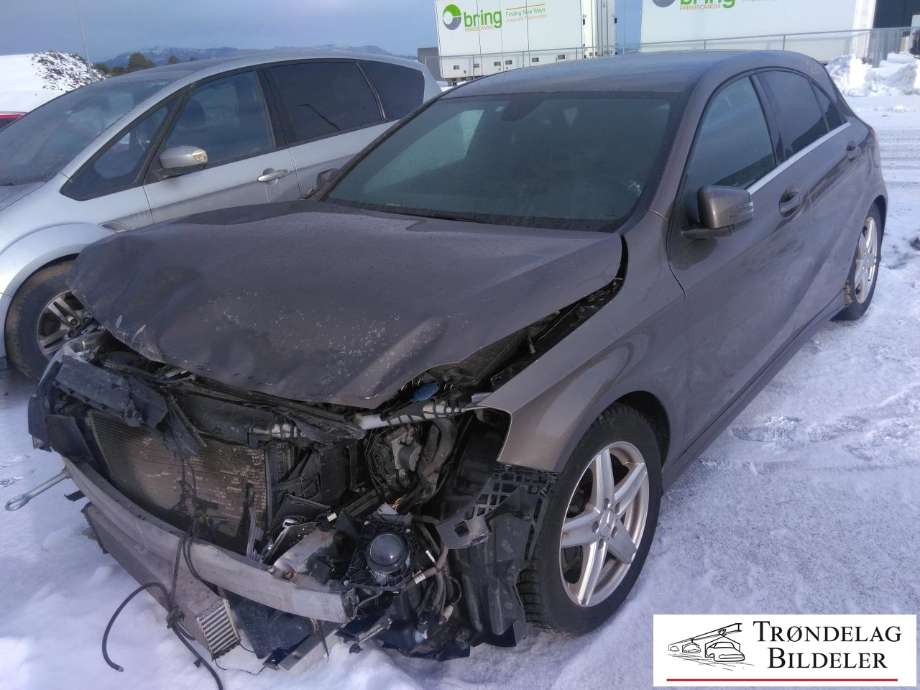 Mercedes A-Klasse 2012-2018 (W176) (W176), Motorkode: 270910, Girkassekode: 