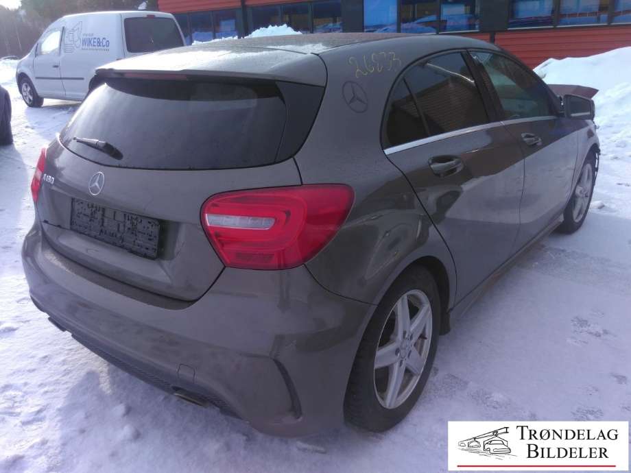 Mercedes A-Klasse 2012-2018 (W176) (W176), Motorkode: 270910, Girkassekode: 