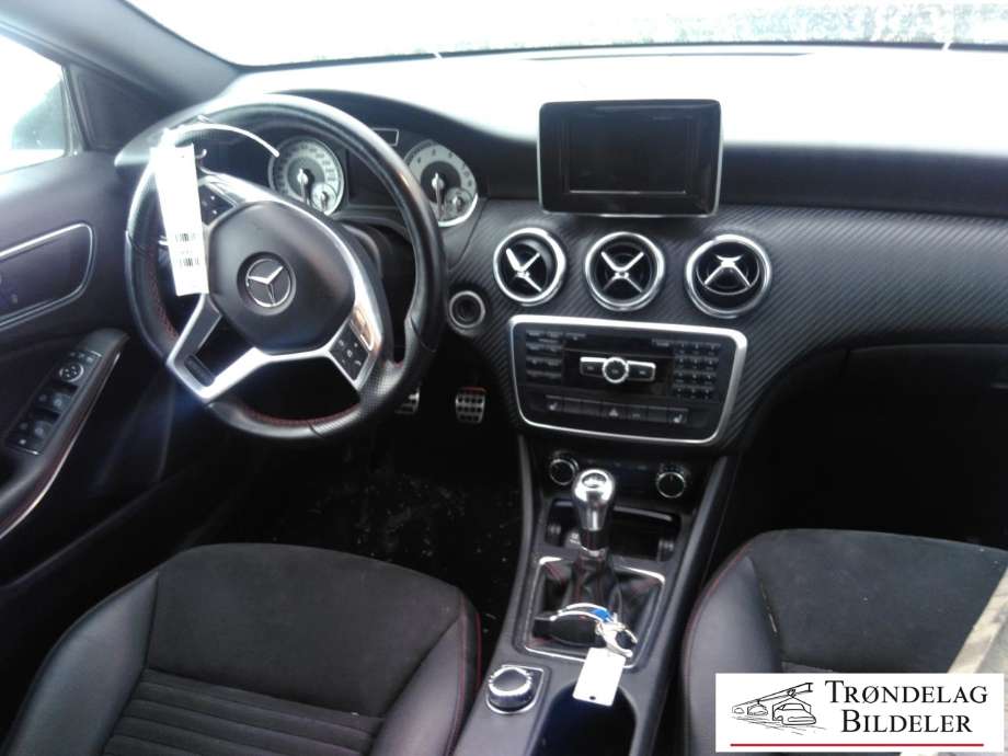 Mercedes A-Klasse 2012-2018 (W176) (W176), Motorkode: 270910, Girkassekode: 