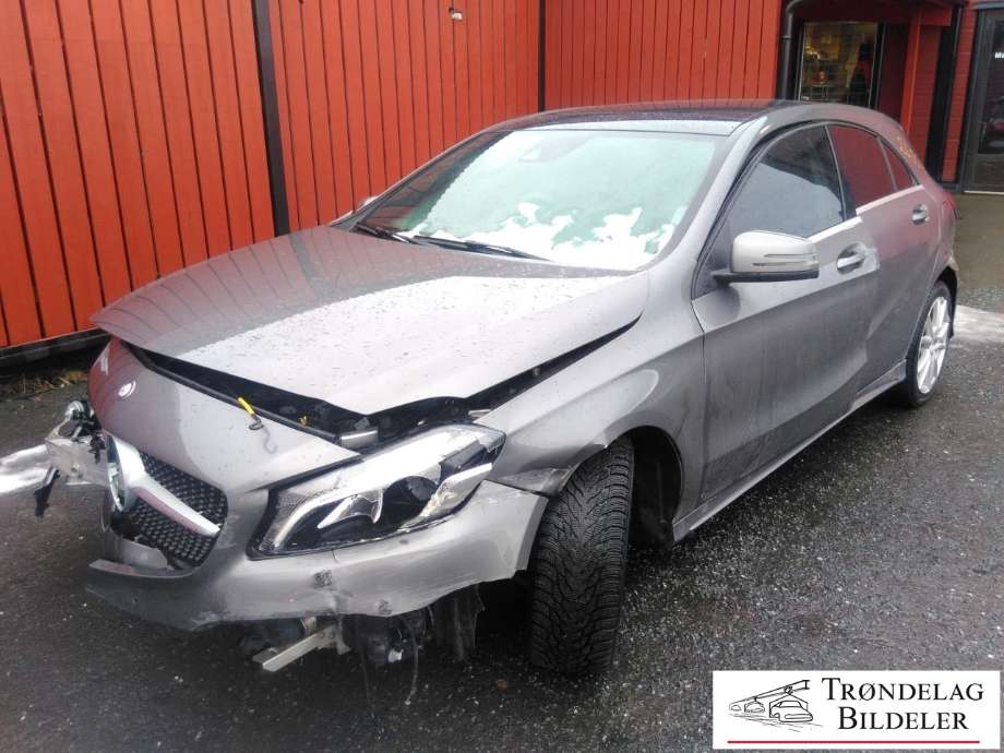 Mercedes A-Klasse 2012-2018 (W176) (W176), Motorkode: 270910, Girkassekode: 