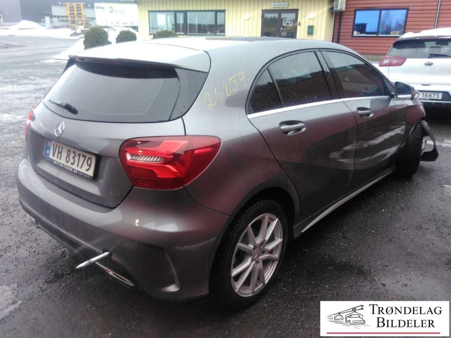 Mercedes A-Klasse 2012-2018 (W176) (W176), Motorkode: 270910, Girkassekode: 