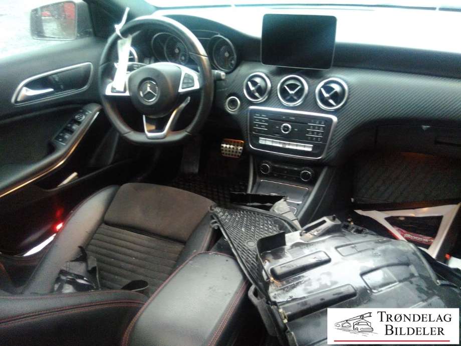 Mercedes A-Klasse 2012-2018 (W176) (W176), Motorkode: 270910, Girkassekode: 
