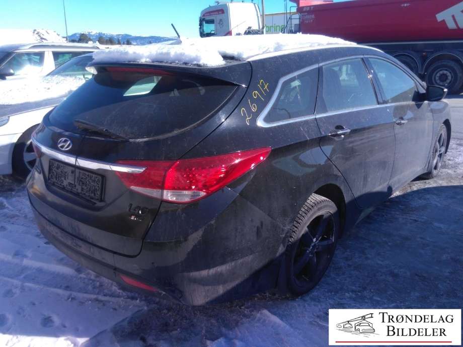 Hyundai i40 2012-2017 , Motorkode: D4FD, Girkassekode: