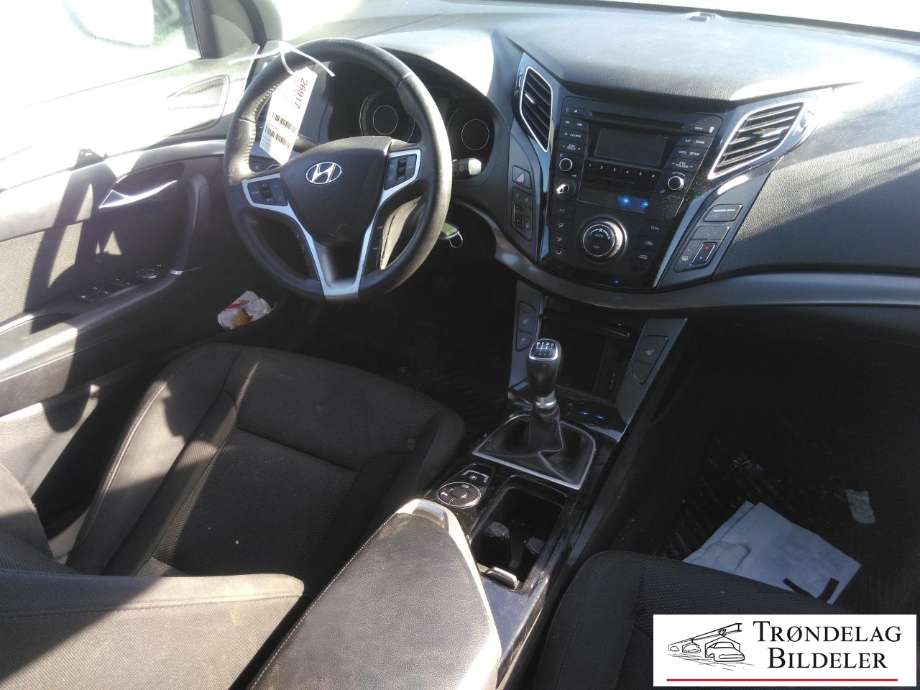 Hyundai i40 2012-2017 , Motorkode: D4FD, Girkassekode: