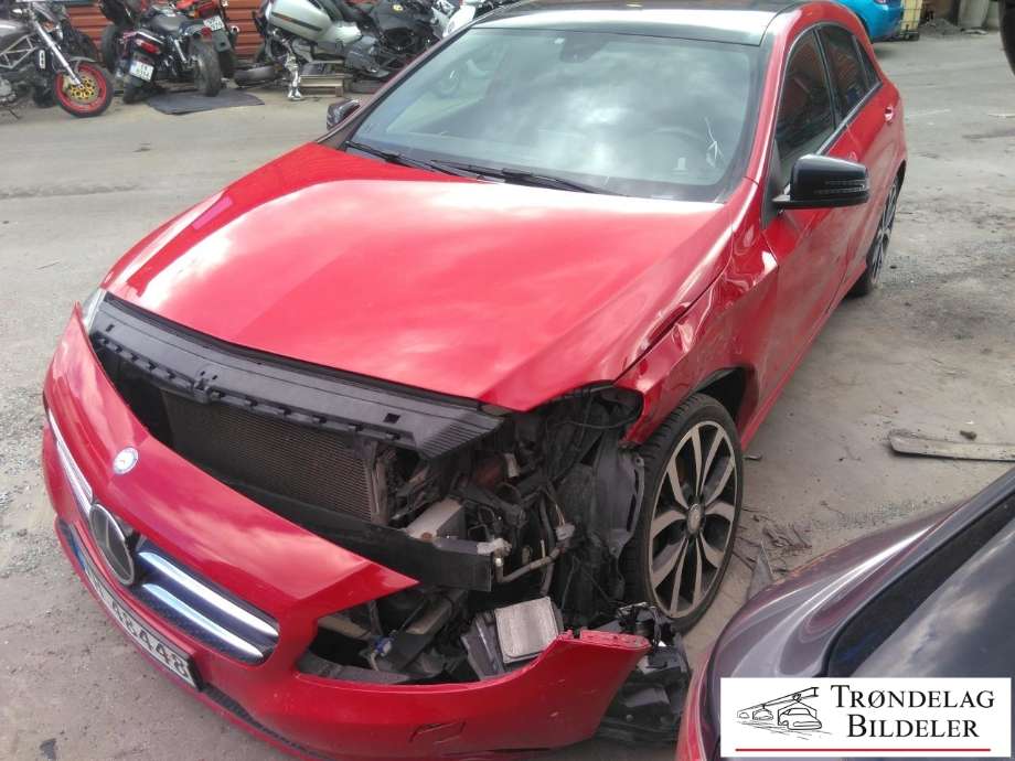 Mercedes A-Klasse 2012-2018 (W176) (W176), Motorkode: 270910, Girkassekode: 