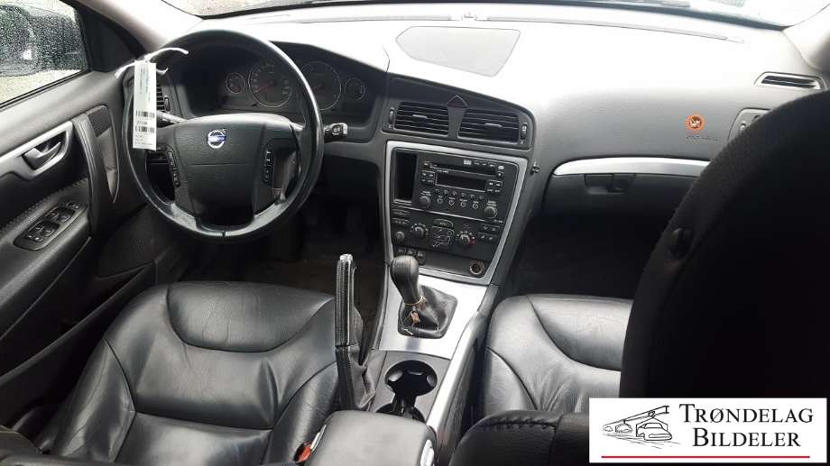 Volvo XC70 2005-2007 (Type I, Fase 2) , Motorkode: D5244T, Girkassekode: 6-MAN 4WD / M66 AWD