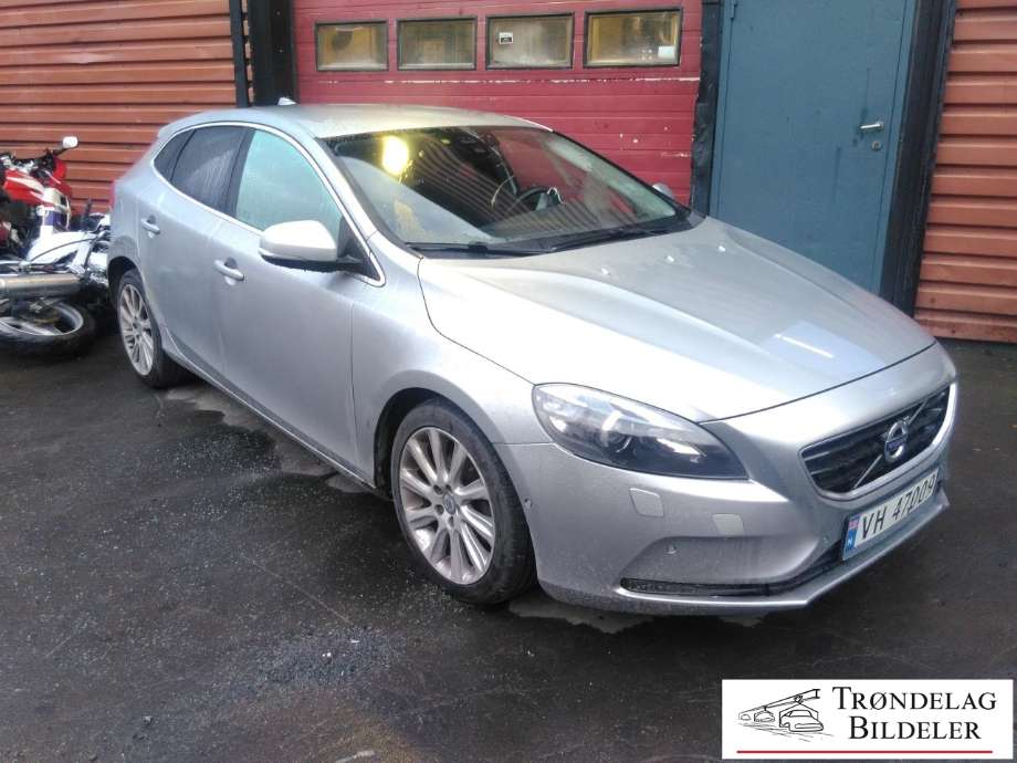 Volvo V40 2012-2019 , Motorkode: D4162T, Girkassekode: 6-MAN 2WD / B6
