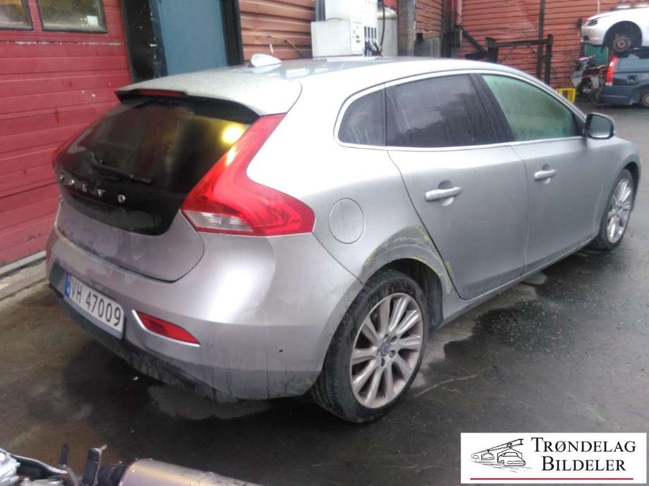 Volvo V40 2012-2019 , Motorkode: D4162T, Girkassekode: 6-MAN 2WD / B6