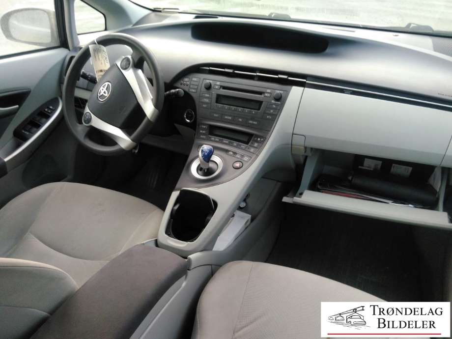 Toyota Prius 2009-2016 (Type III) (COMBI) (COMBI), Motorkode: 2ZR-FXE, Girkassekode: 